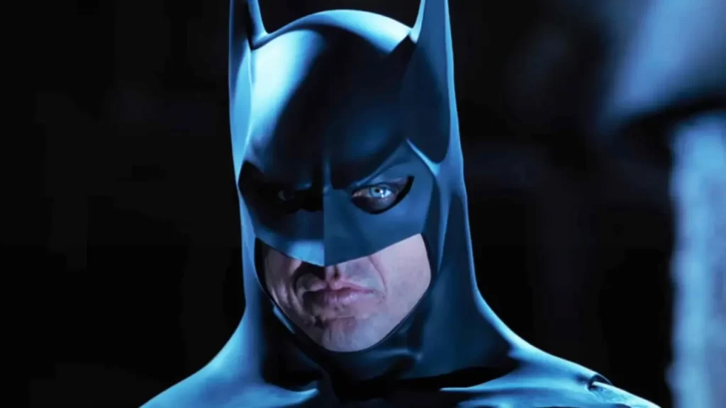 Michael Keaton aparece como Batman em Batman: O Retorno de 1992.